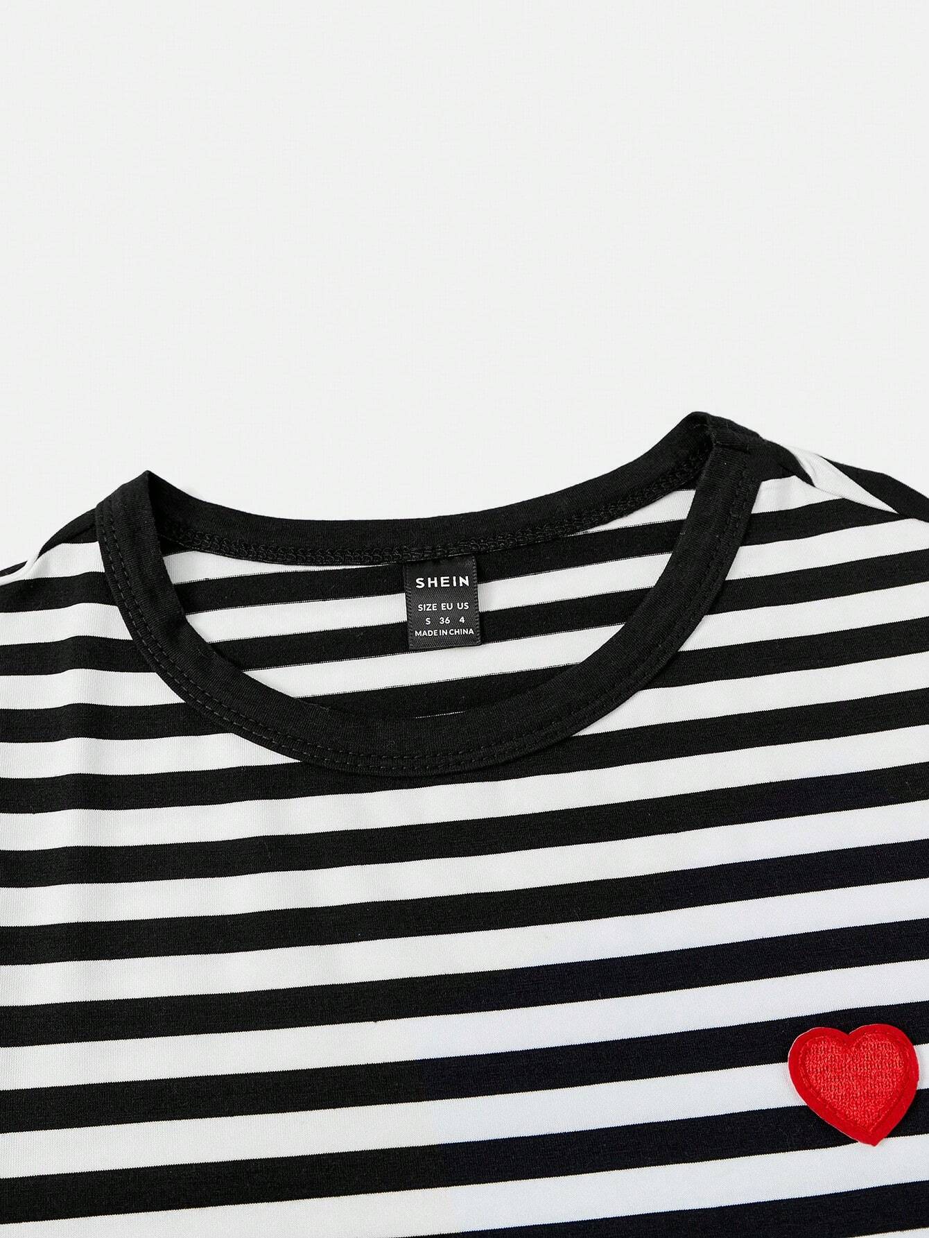 SHEIN- Camiseta crop con estampado de rayas con bordado de corazón/ MUJER