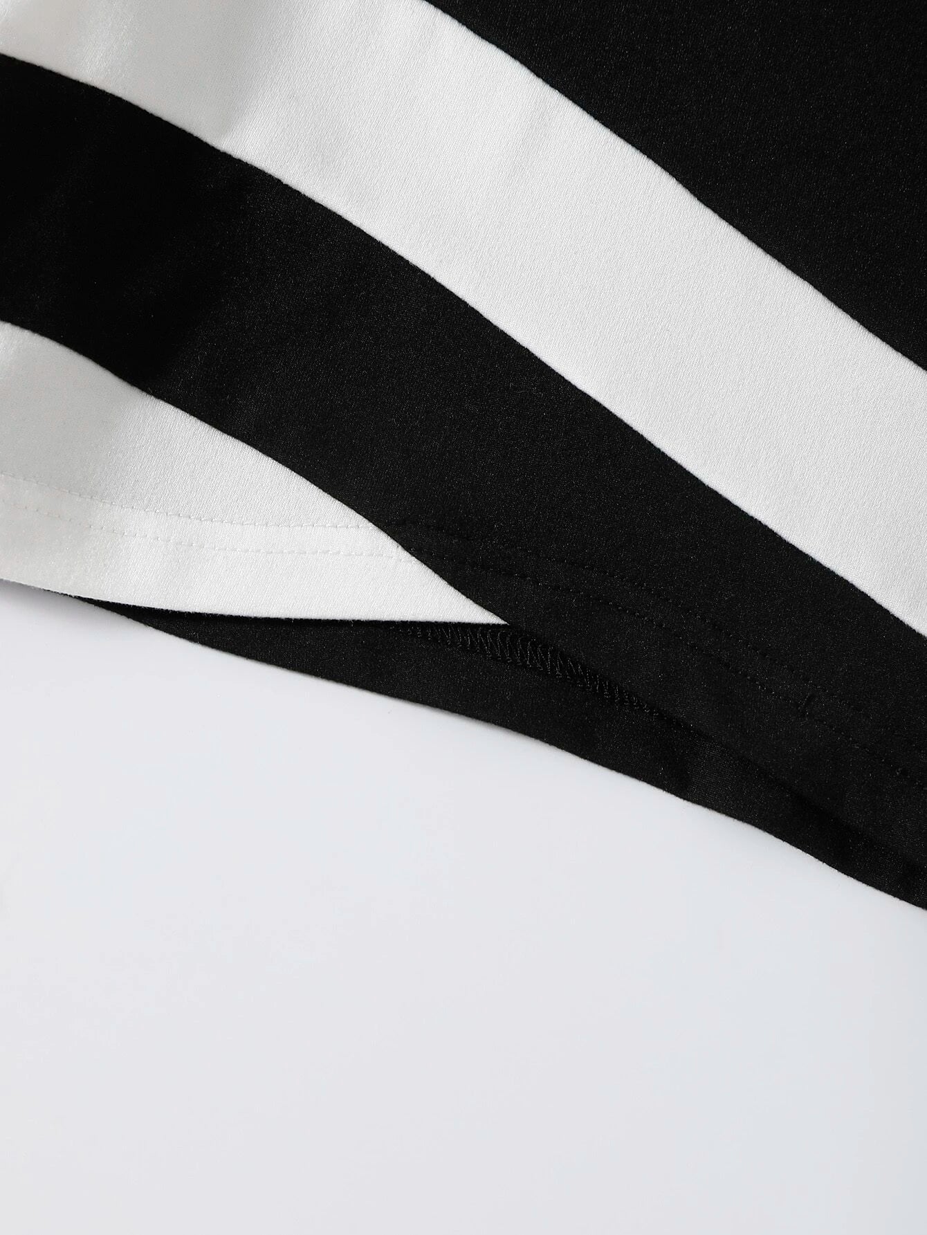 SHEIN - EZwear Camiseta crop de dos tonos