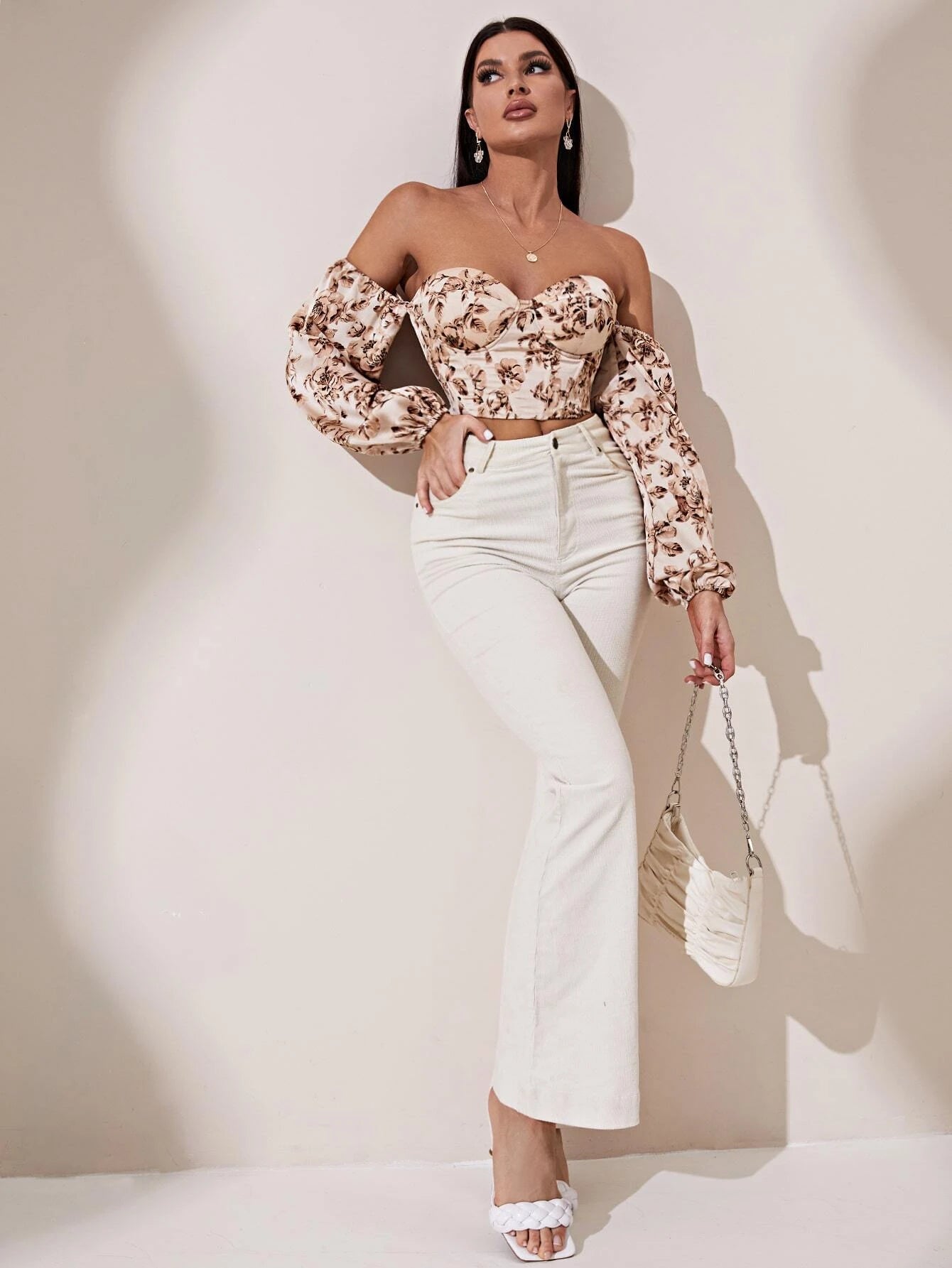 SHEIN Privé Top corto de hombros descubiertos con estampado floral