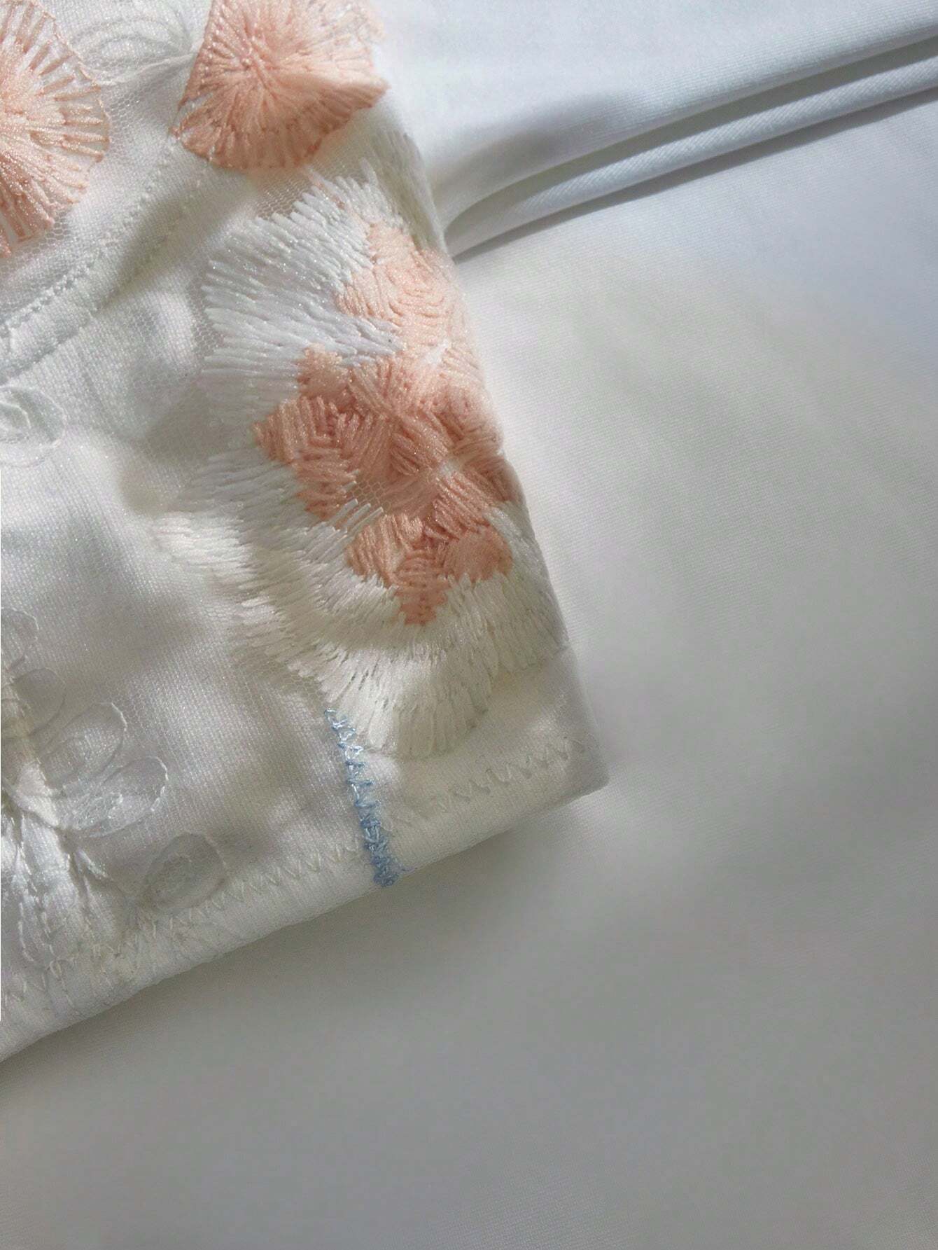 SHEIN - Privé Top de encaje bordado floral