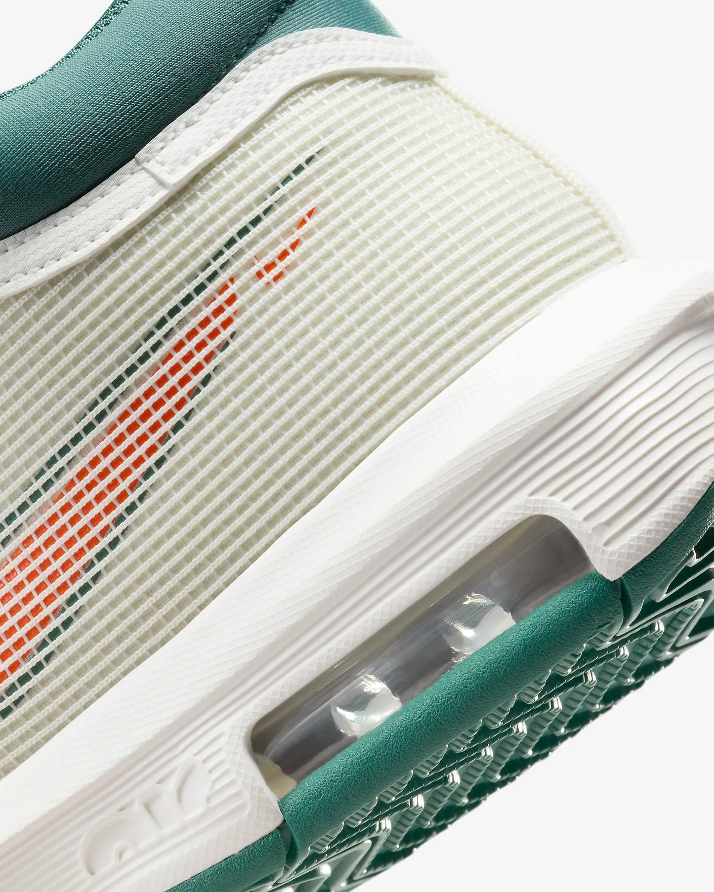 LeBron Witness 8