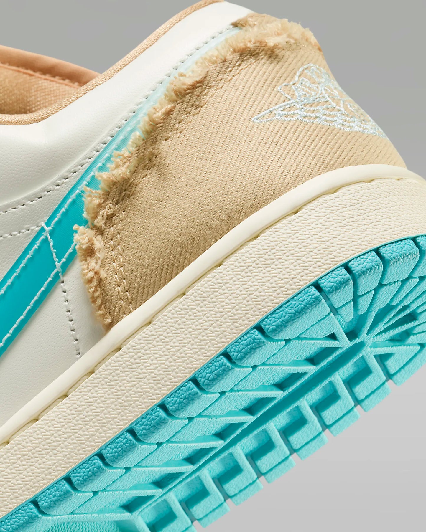 Air Jordan 1 Low SE "Wave"