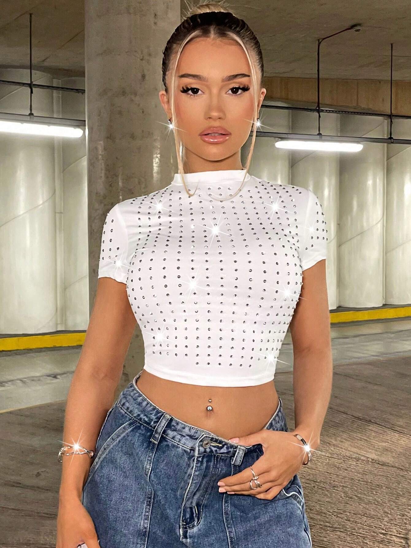 SHEIN - BAE Camiseta Corta Con Cuello Redondo