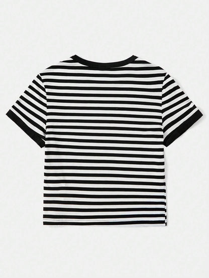 SHEIN- Camiseta crop con estampado de rayas con bordado de corazón/ MUJER