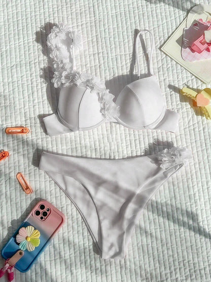 SHEIN Swim Conjunto de bikini con cuello en V, tirantes y decoración de flores